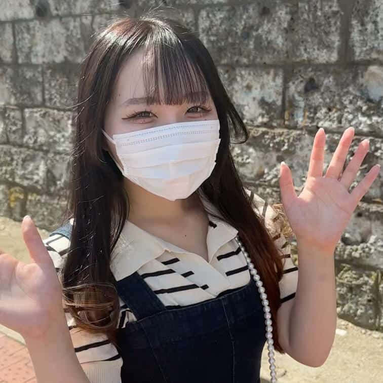 今回ストリートスナップに協力してくれたのは、大学生らしいカジュアルなガーリーコーデが素敵なYUUちゃん😎