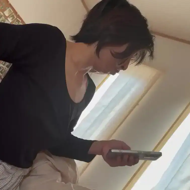 着衣ですが、ノーブラ乳首がよく分かります❤️ – 妻晒し