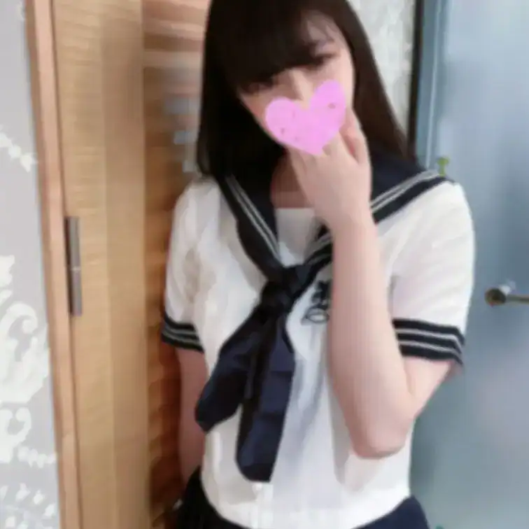 18歳・大人しいのにセックスには貪欲・リアルにエロい制服美●女の生中出しセックス!!