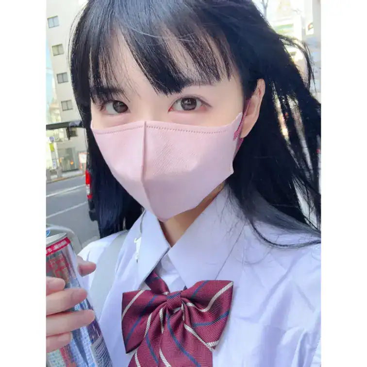 独自のルートから確かなモデルのみを厳選し撮影しています。